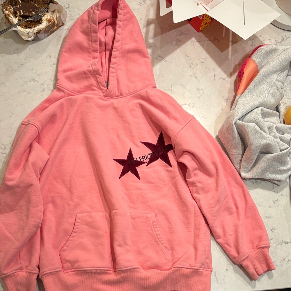 Aelfric Eden Pink Hoodie with Star Design